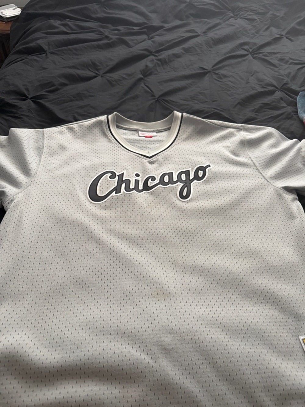 chic Chicago Script Short-Sleeve Mesh Shirt - Light Gray with Black Trim